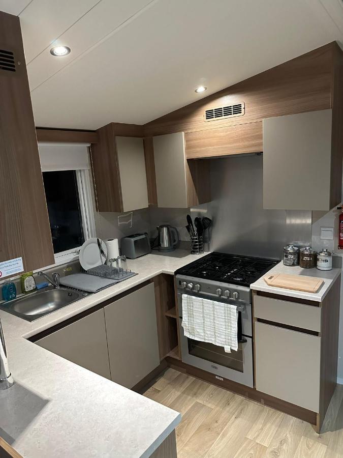 Luxurious 6 Berth Swift Bordeaux On Lyons Robin Hood Rhyl Villa Meliden Exterior foto
