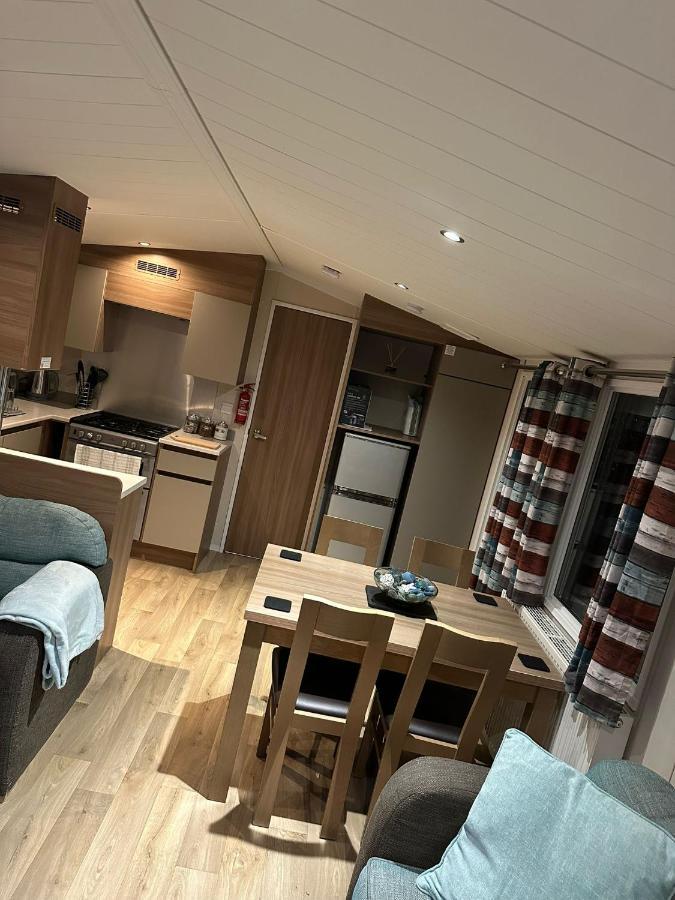 Luxurious 6 Berth Swift Bordeaux On Lyons Robin Hood Rhyl Villa Meliden Exterior foto