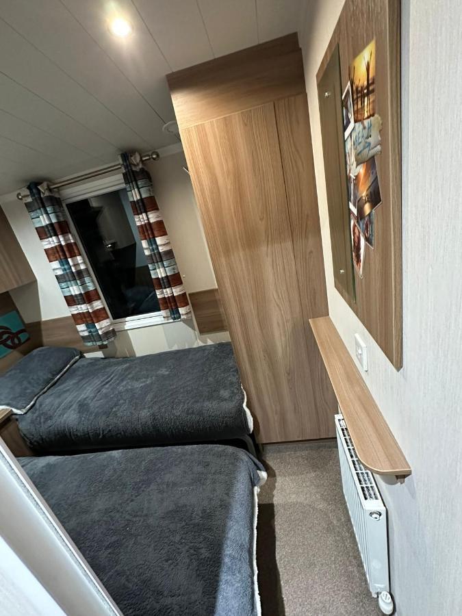 Luxurious 6 Berth Swift Bordeaux On Lyons Robin Hood Rhyl Villa Meliden Exterior foto