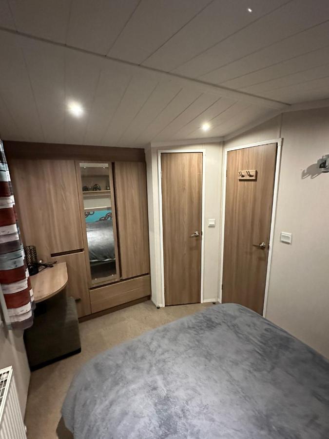 Luxurious 6 Berth Swift Bordeaux On Lyons Robin Hood Rhyl Villa Meliden Exterior foto